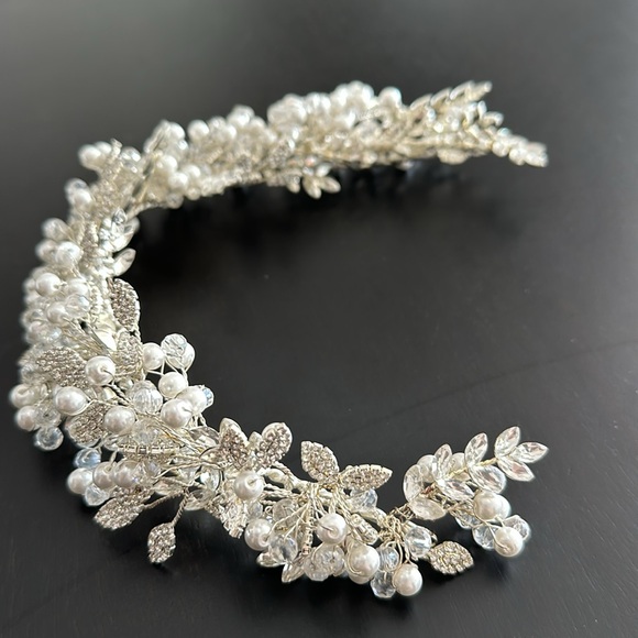 Bridal headpiece